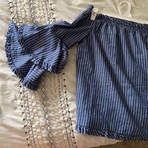 Strapless long sleeved top